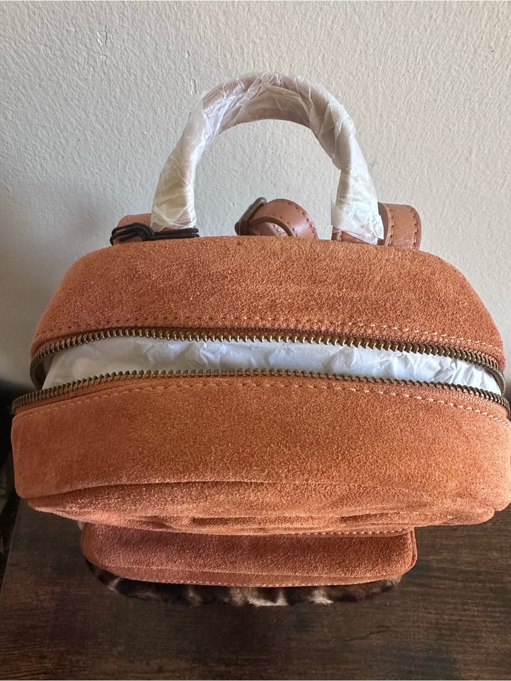 UGG DANNIE 11 BACKPACK SHEEP 100% SUEDE, SHEEPSKIN, COW LEATHER NWT - Picture 5 of 6